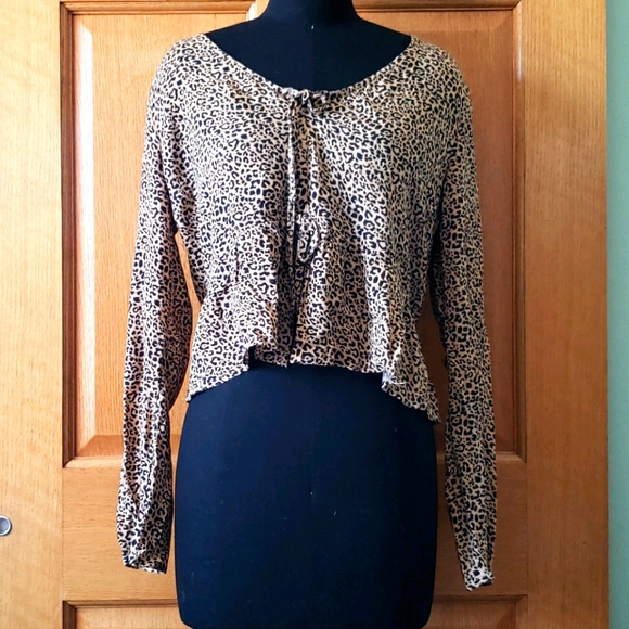 NWT Hollister Leopard Print Peplum Blouse - Picture 2 of 11